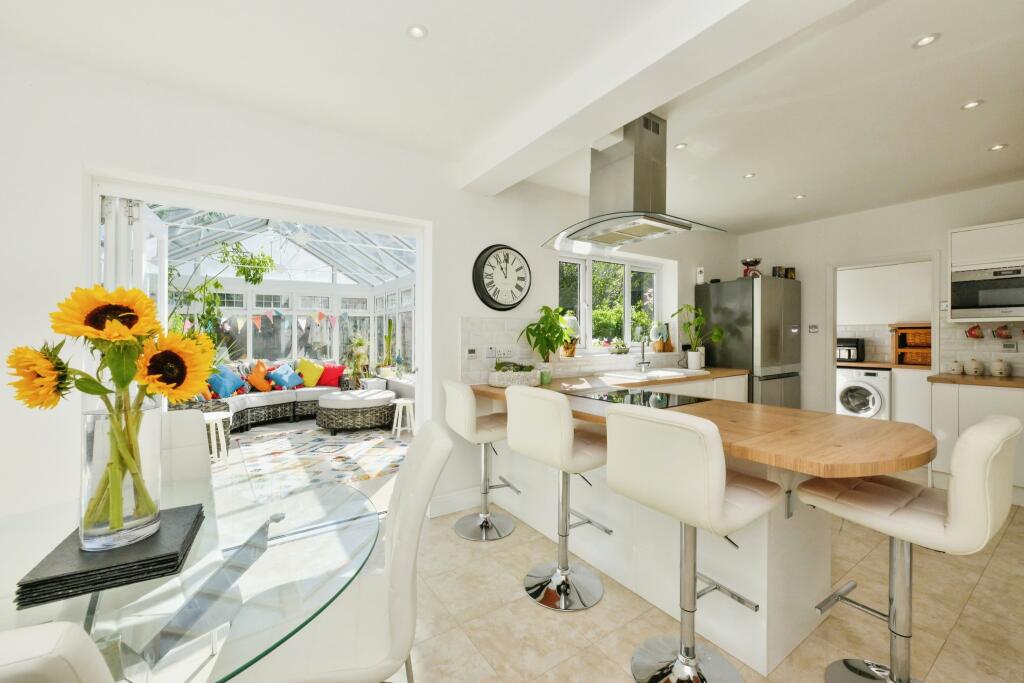 Additional image 3 of Elwood, Harlow, CM17