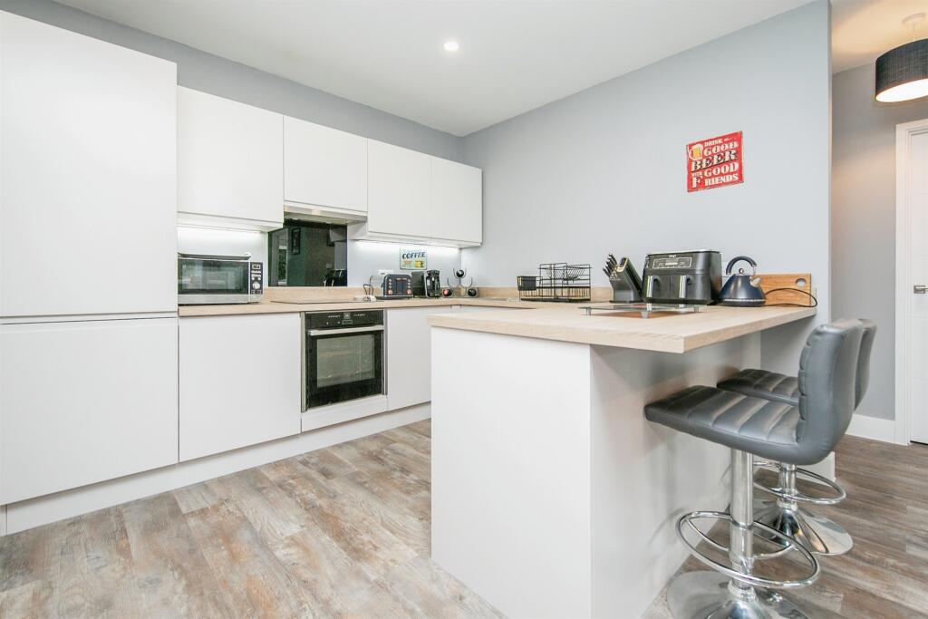 Additional image 15 of Bergholt Road, Colchester