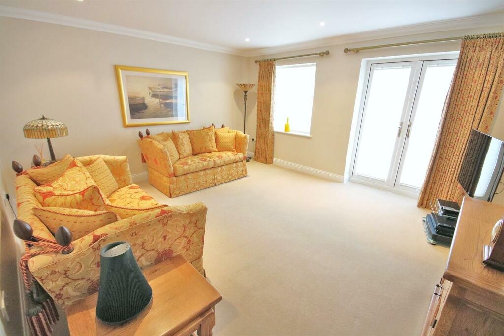 Additional image 7 of Frinton Road, Kirby Cross, Frinton-On-Sea