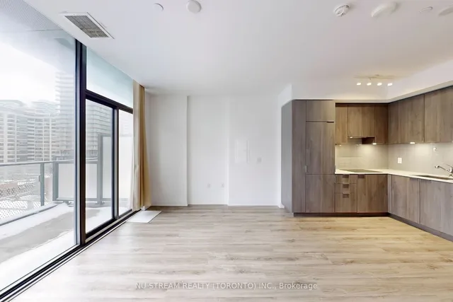 Additional image 8 of 11 Wellesley St W Unit 509