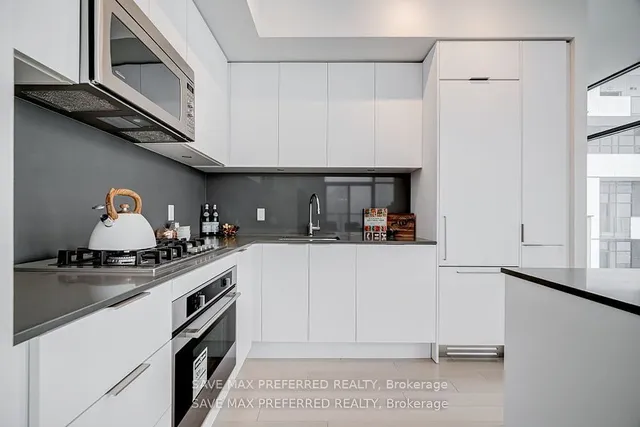 Additional image 16 of 20 Lombard St Unit UPH05