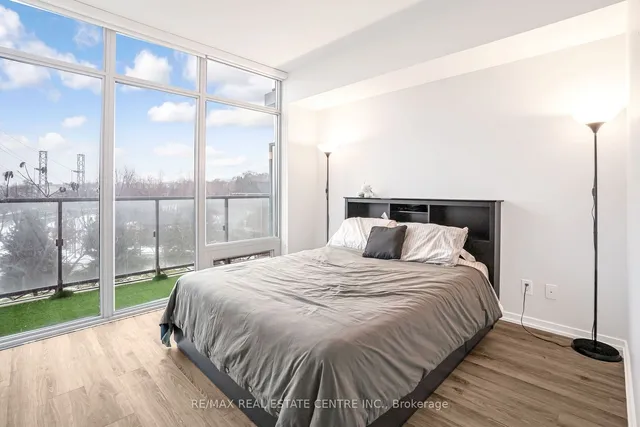 Additional image 22 of 105 The Queensway Ave Unit 303