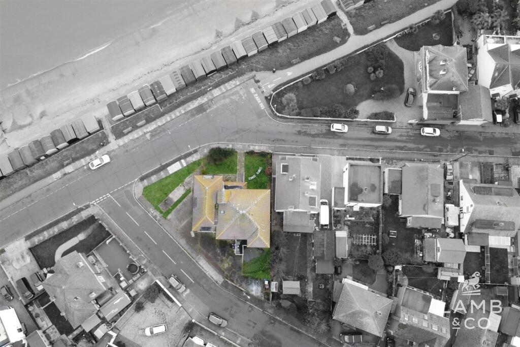 Additional image 32 of Cliff Parade, Walton On The Naze