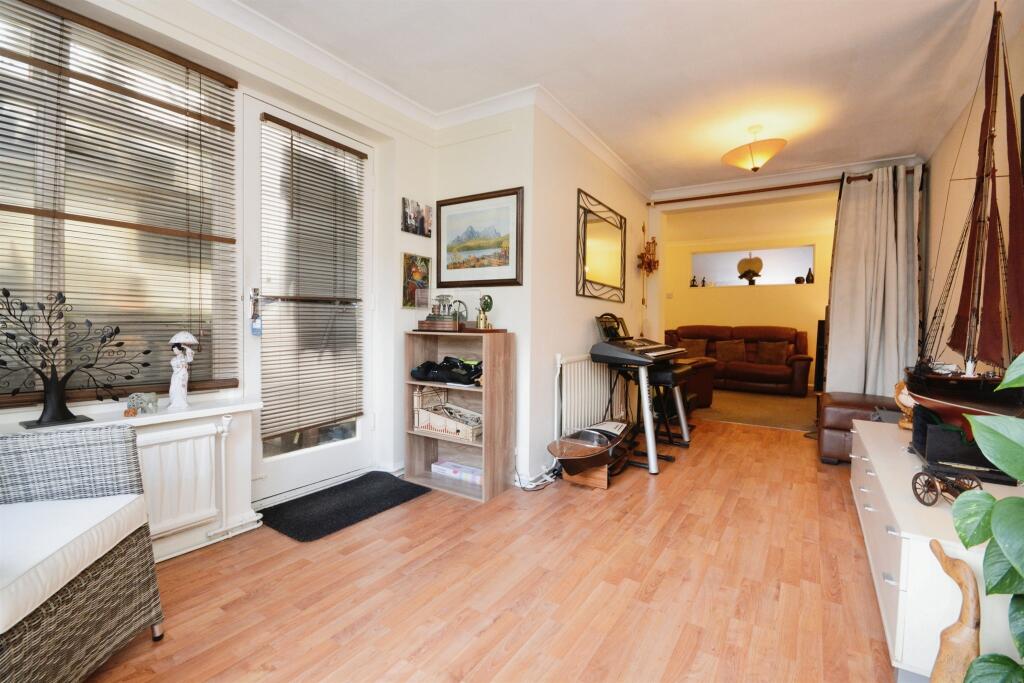 Additional image 14 of Baddow Hall Crescent, Great Baddow, Chelmsford