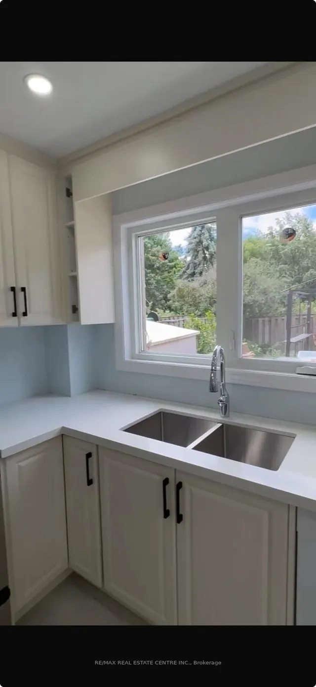 Additional image 15 of 110 Dumfries Ave