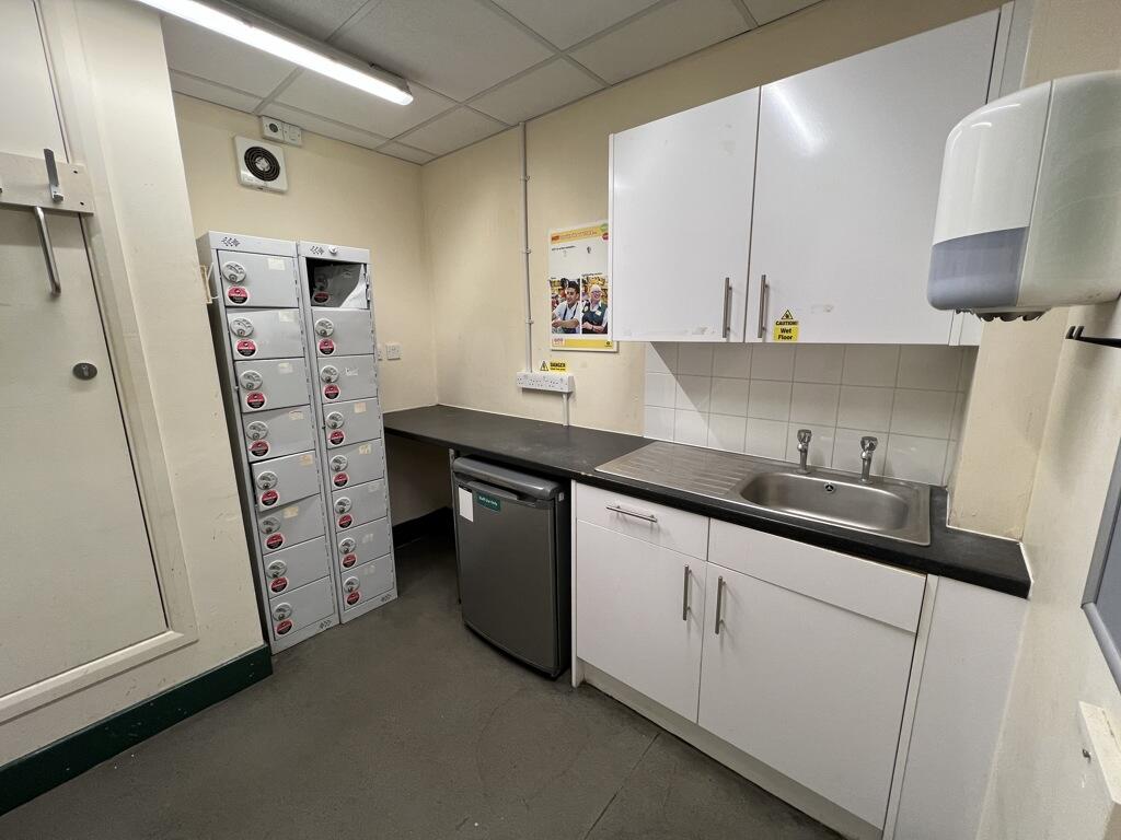 Additional image 4 of 279 Brighton Road, South Croydon, Surrey, CR2 6EQ