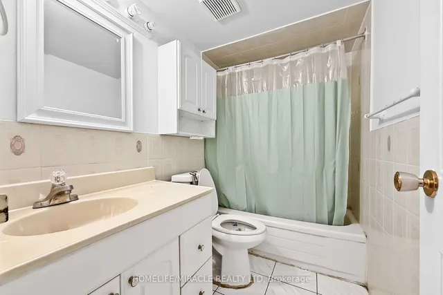 Additional image 30 of 49 Silverstone Dr Unit 605