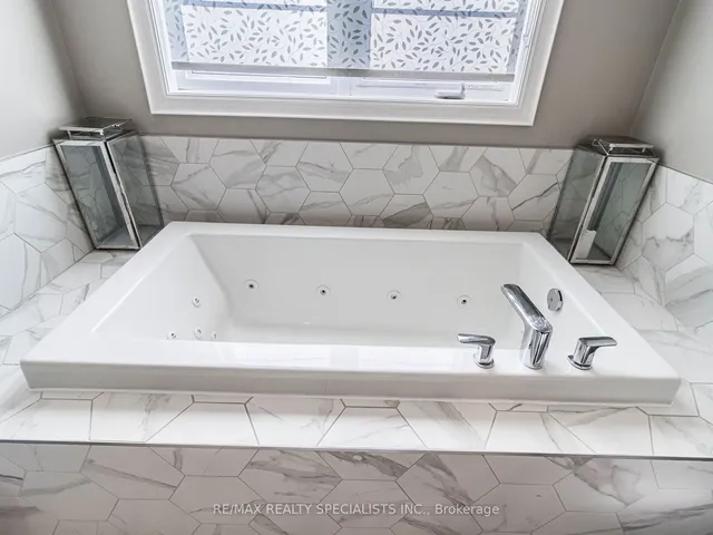 Additional image 35 of 10 VINEYARD Dr