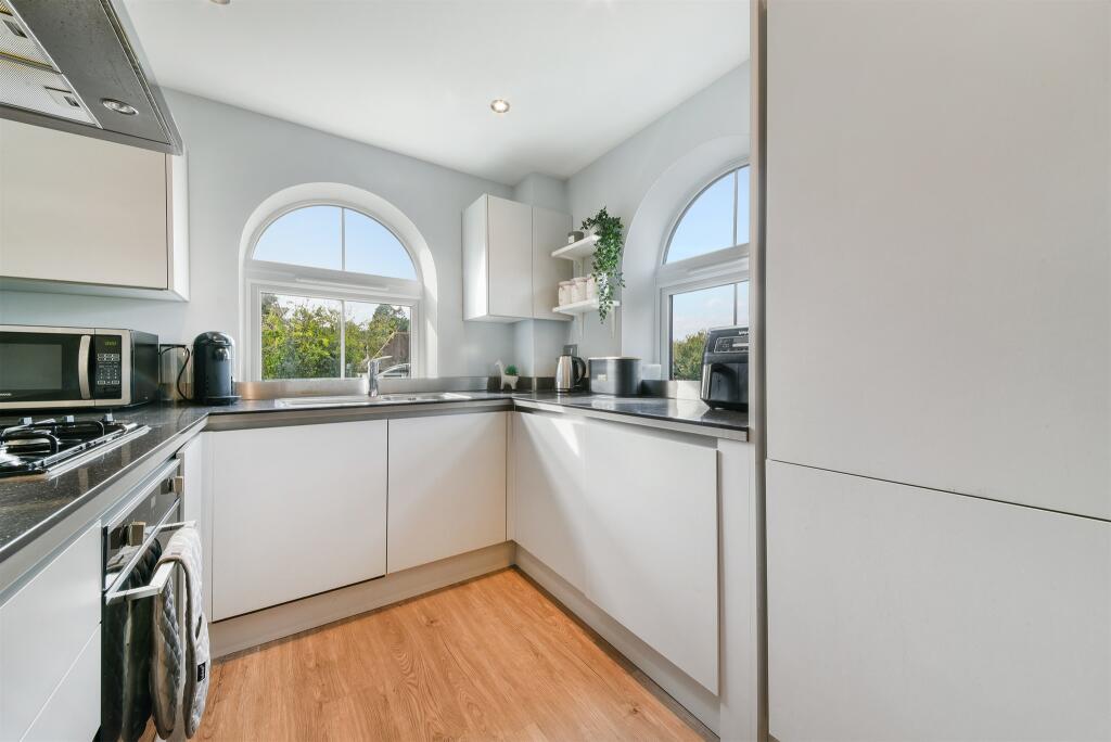 Additional image 10 of Campden Road, South Croydon