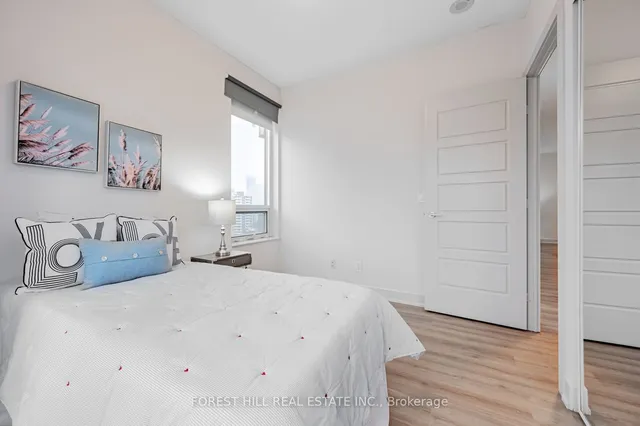 Additional image 23 of 28 Linden St Unit 1204