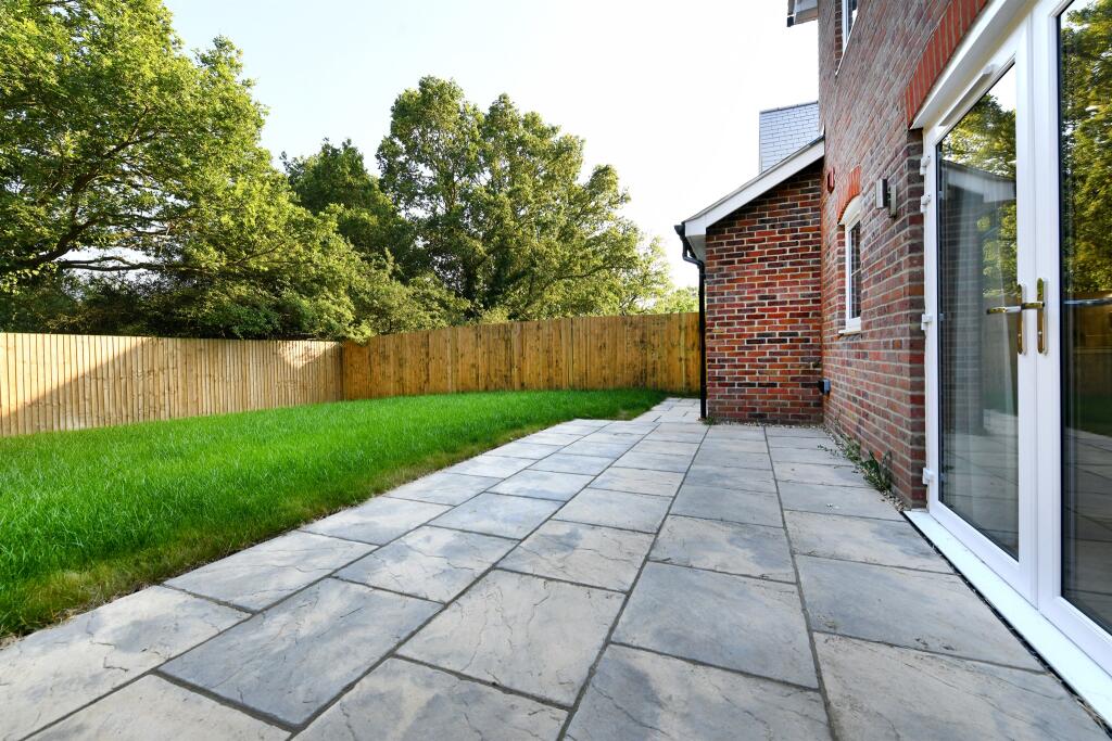 Additional image 15 of Hawthorn Close Main Road, Bicknacre, Chelmsford