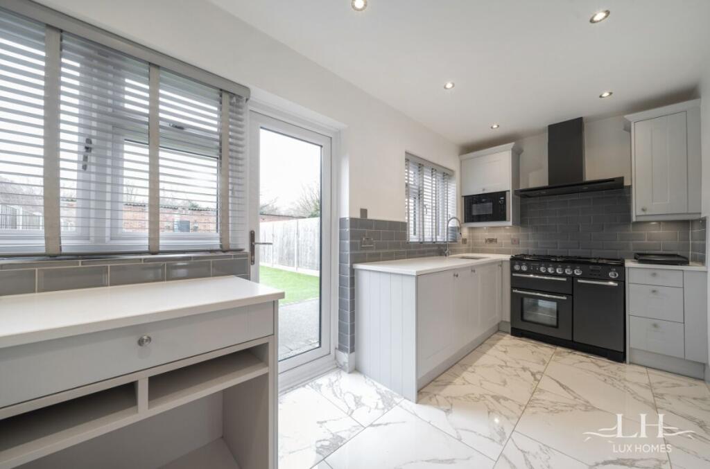 Additional image 7 of Doddinghurst Road, Brentwood