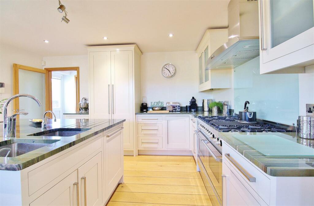 Additional image 13 of Walton Road, Frinton-On-Sea