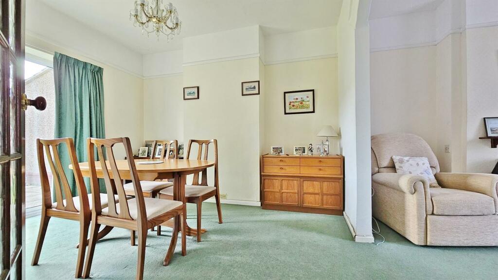 Additional image 6 of First Avenue, Walton On The Naze