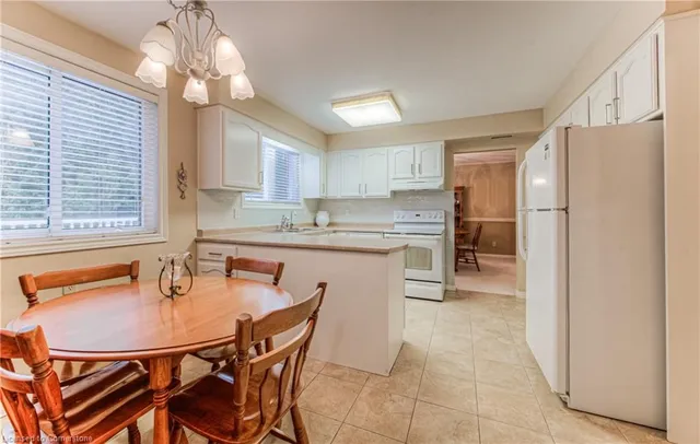 Additional image 16 of 16 Woodview Cres