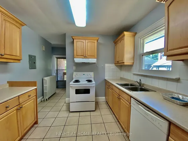 Additional image 30 of 1196 Avenue Rd