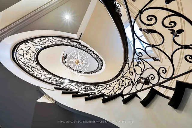 Additional image 27 of 135 Buckingham Ave