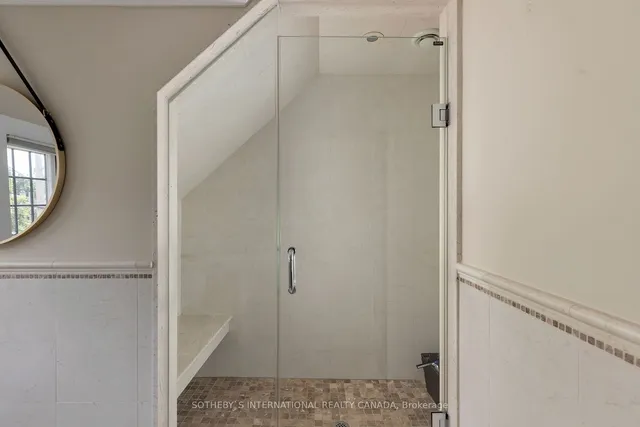 Additional image 27 of 95 The Kingsway