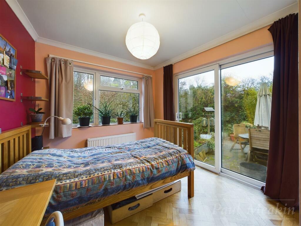 Additional image 7 of Ballards Way, Croydon