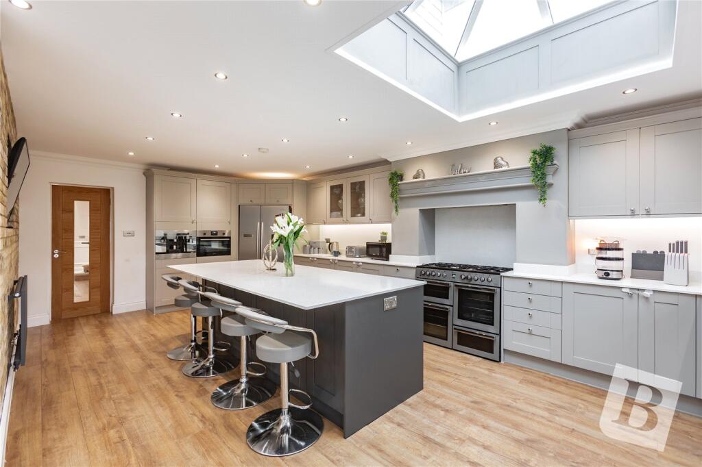 Additional image 38 of Hatch Road, Pilgrims Hatch, Brentwood, Essex, CM15