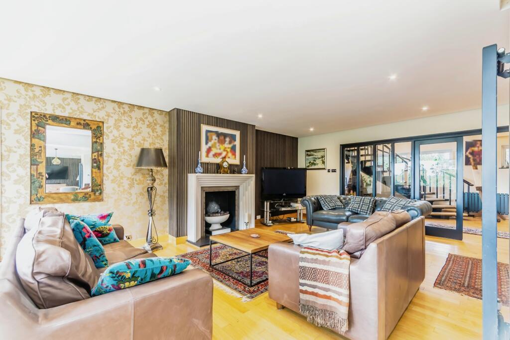 Additional image 2 of Bishops Walk, Croydon, Surrey, CR0