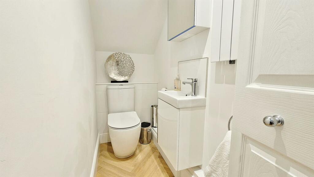 Additional image 13 of Green Lane, Walton On The Naze