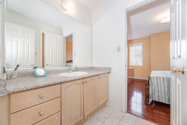 Additional image 24 of 35 Clearfield Dr