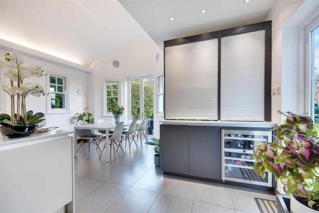 Additional image 15 of Hillwood Grove, Hutton Mount, Brentwood