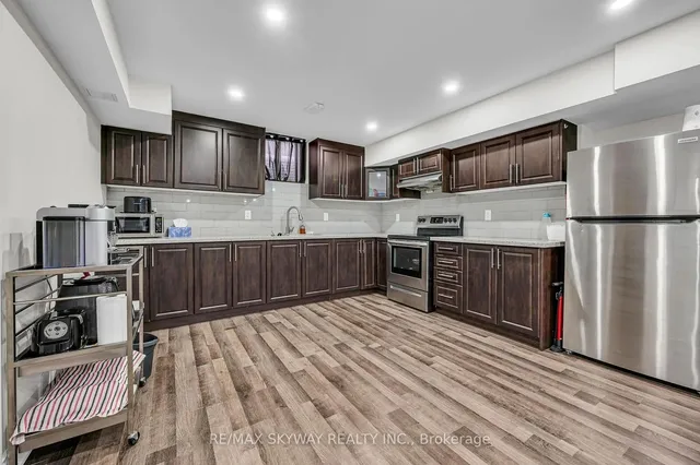 Additional image 36 of 9 Louvre Circ