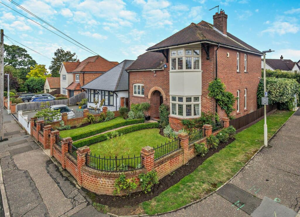 Additional image 3 of St Fabians Drive, Chelmsford