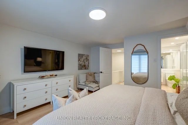 Additional image 19 of 26 Livingston Rd Unit 102