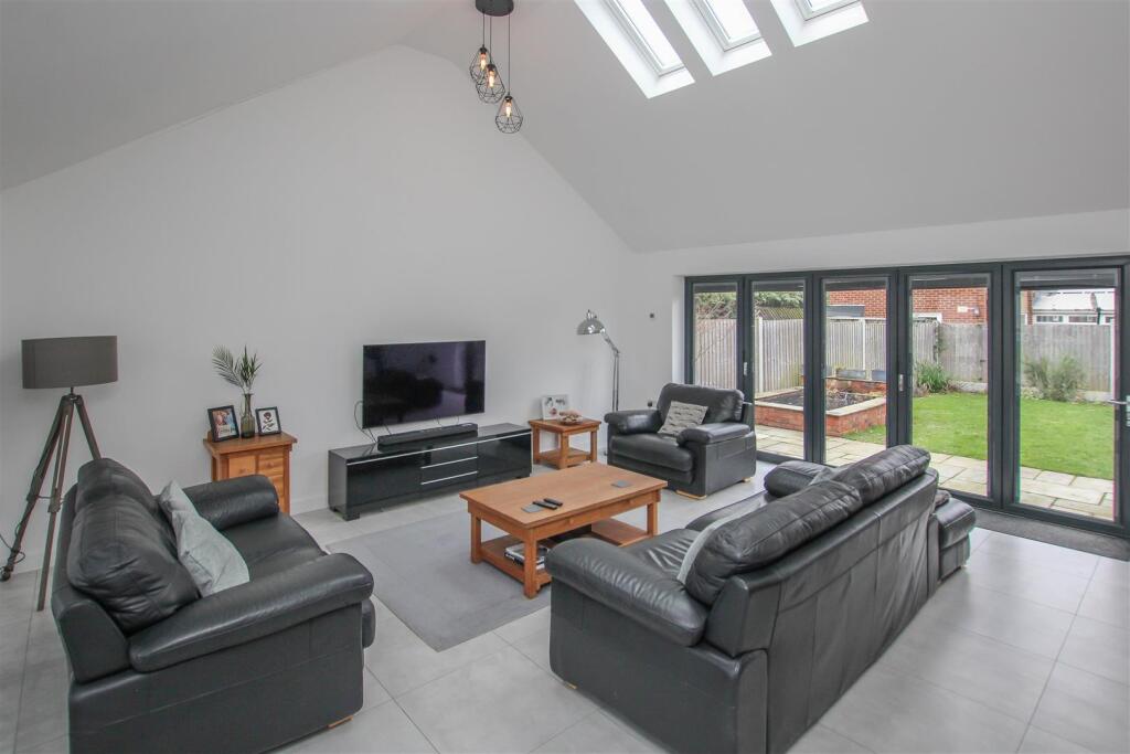 Additional image 4 of Willingale Close, Hutton, Brentwood