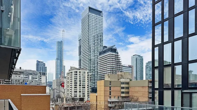 Additional image 20 of 50 Wellesley St Unit 711