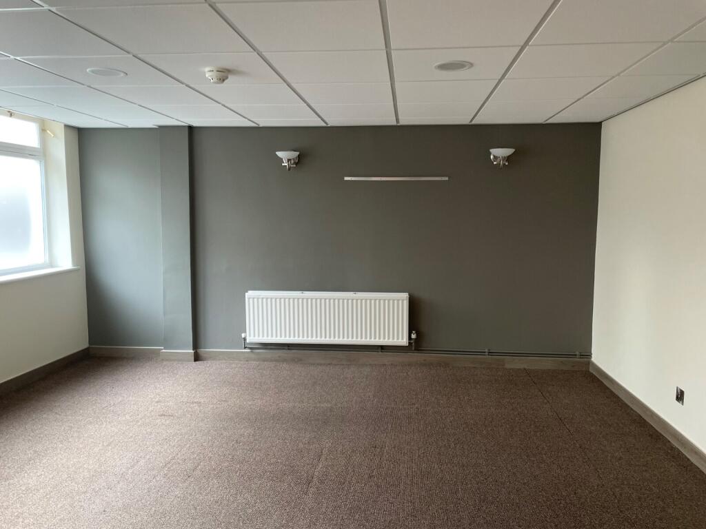 Additional image 3 of 77-79 High Street, CO14