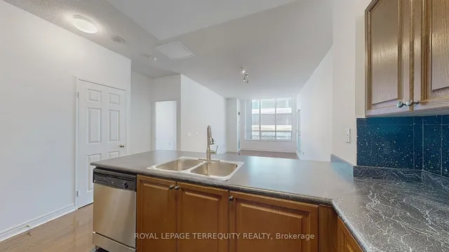 Additional image 8 of 18 Parkview Ave Unit 207