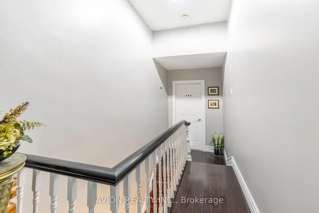 Additional image 12 of 83 Sullivan St