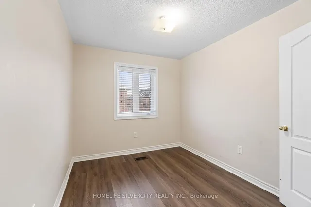 Additional image 23 of 78 New Pines Tr