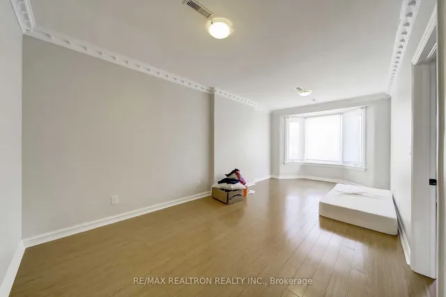 Additional image 14 of 386 Spadina Rd