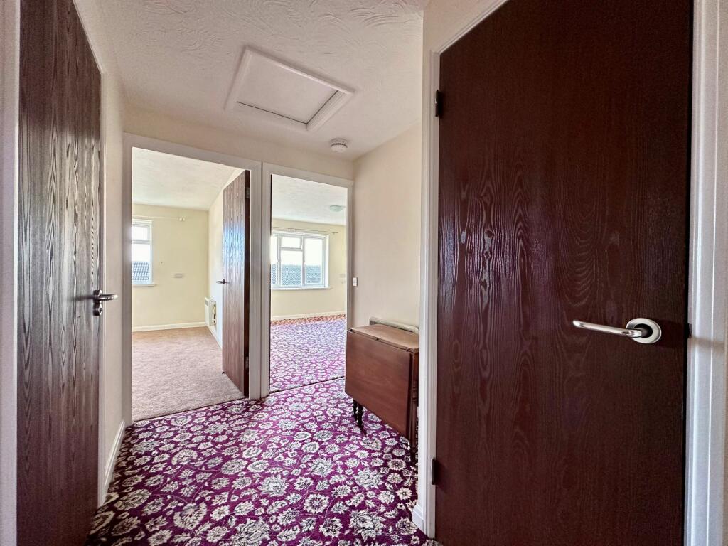 Additional image 9 of Outwood Common Road, Billericay, CM11