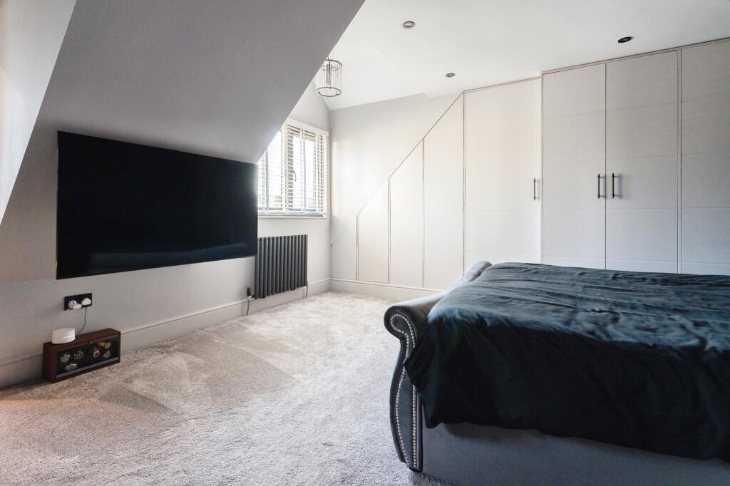 Additional image 11 of Oak Avenue, Crays Hill, Billericay, Essex, CM11