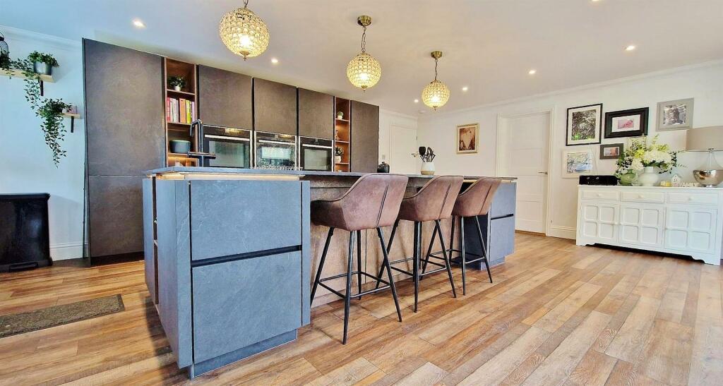 Additional image 15 of The Street, Kirby-Le-Soken