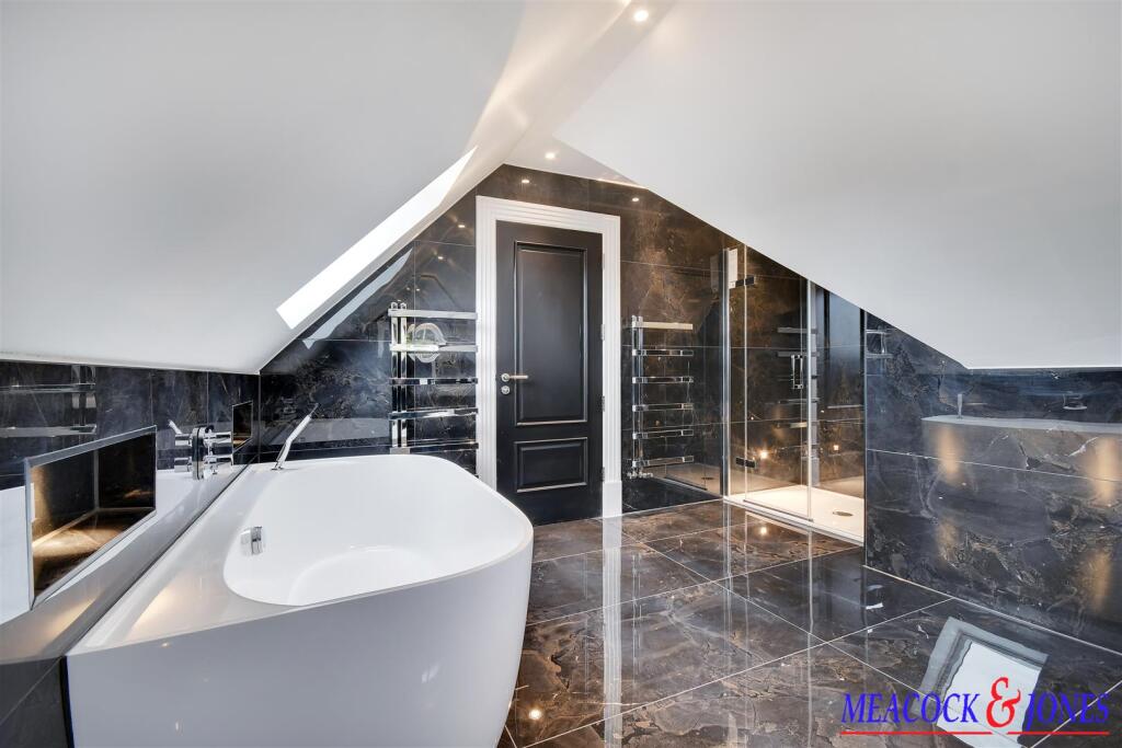 Additional image 38 of Ridgeway, Hutton Mount, Brentwood