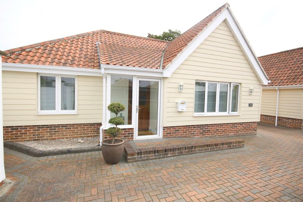 Additional image 16 of Frinton Road, Kirby Cross, Frinton-On-Sea