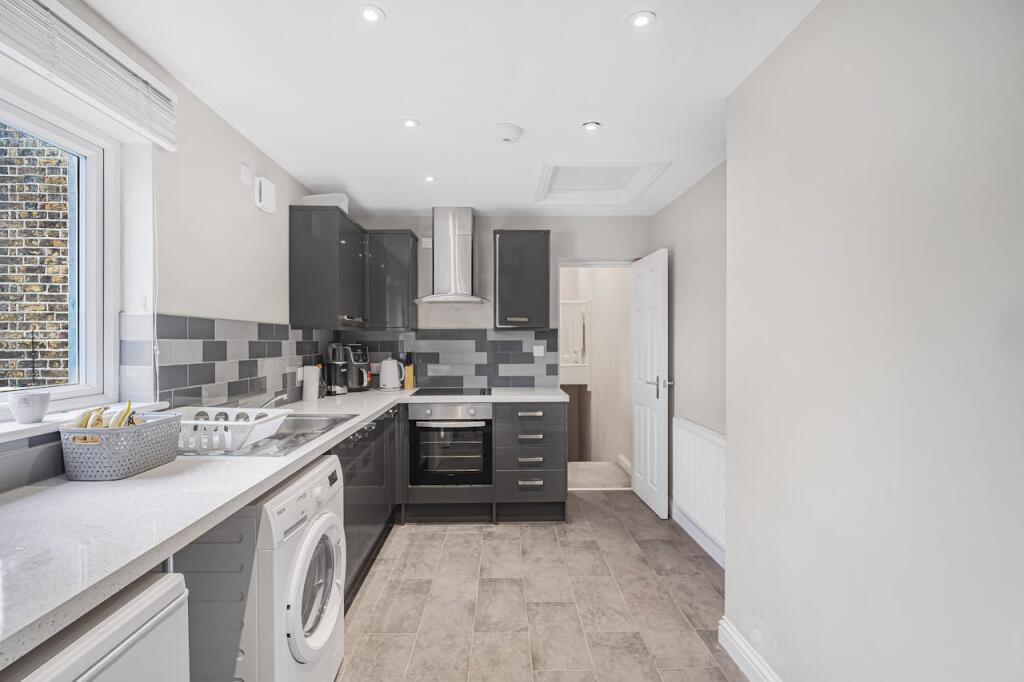 Additional image 16 of 108 Selsdon Road, South Croydon, CR2 6PG