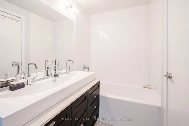 Additional image 25 of 105 The Queensway Ave Unit 303