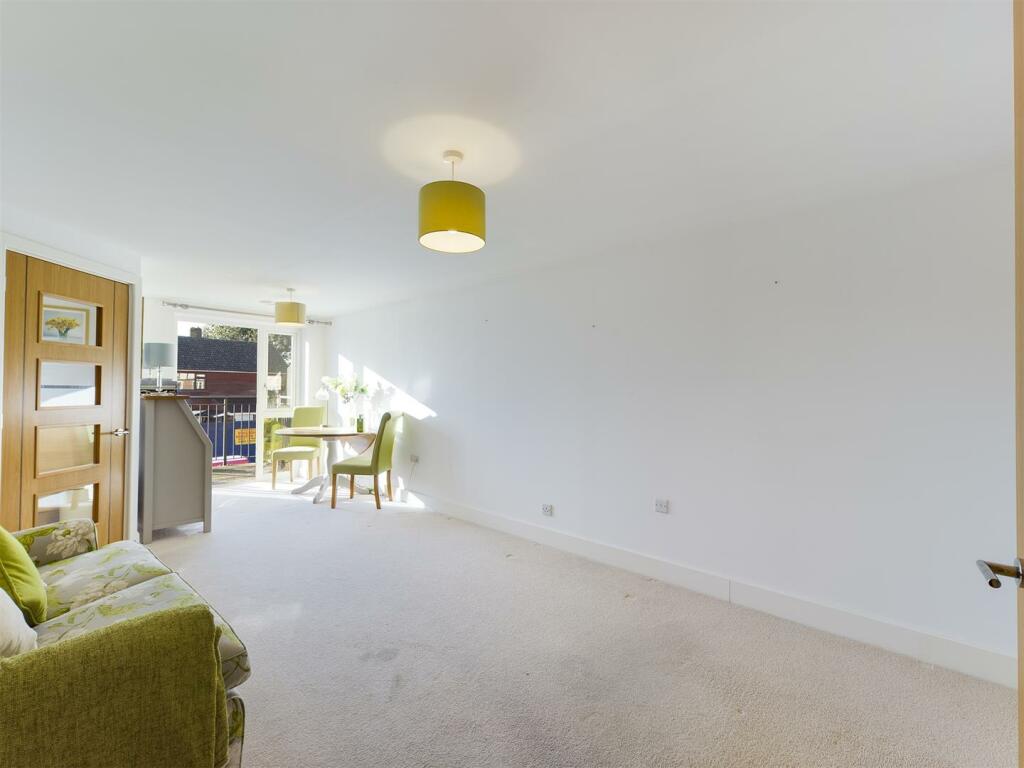 Additional image 4 of Yew Tree Court, Sanderstead Village