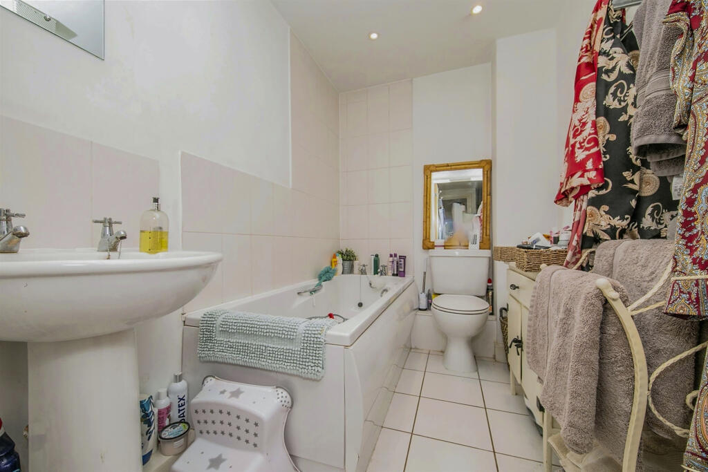 Additional image 12 of Jacobs Close, Great Cornard, Sudbury