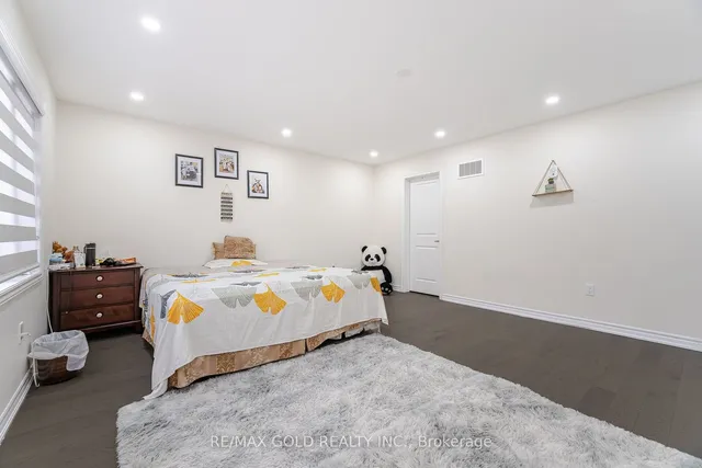 Additional image 17 of 2 Jenwood Cres