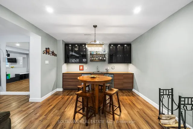 Additional image 29 of 12 Marisa Crt