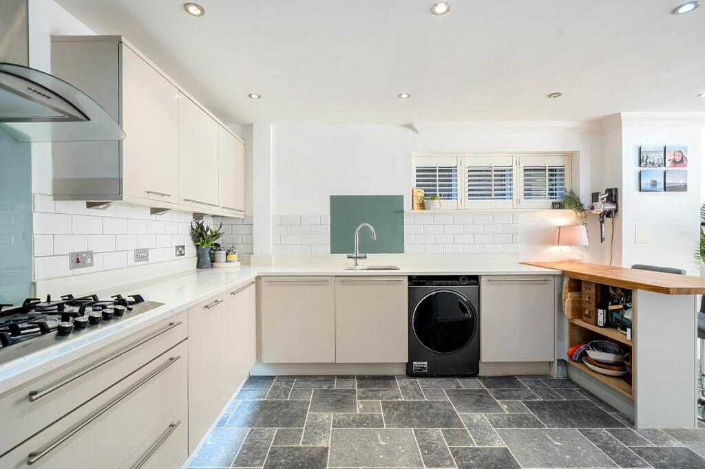 Additional image 20 of Tupwood Gardens, Caterham, CR3